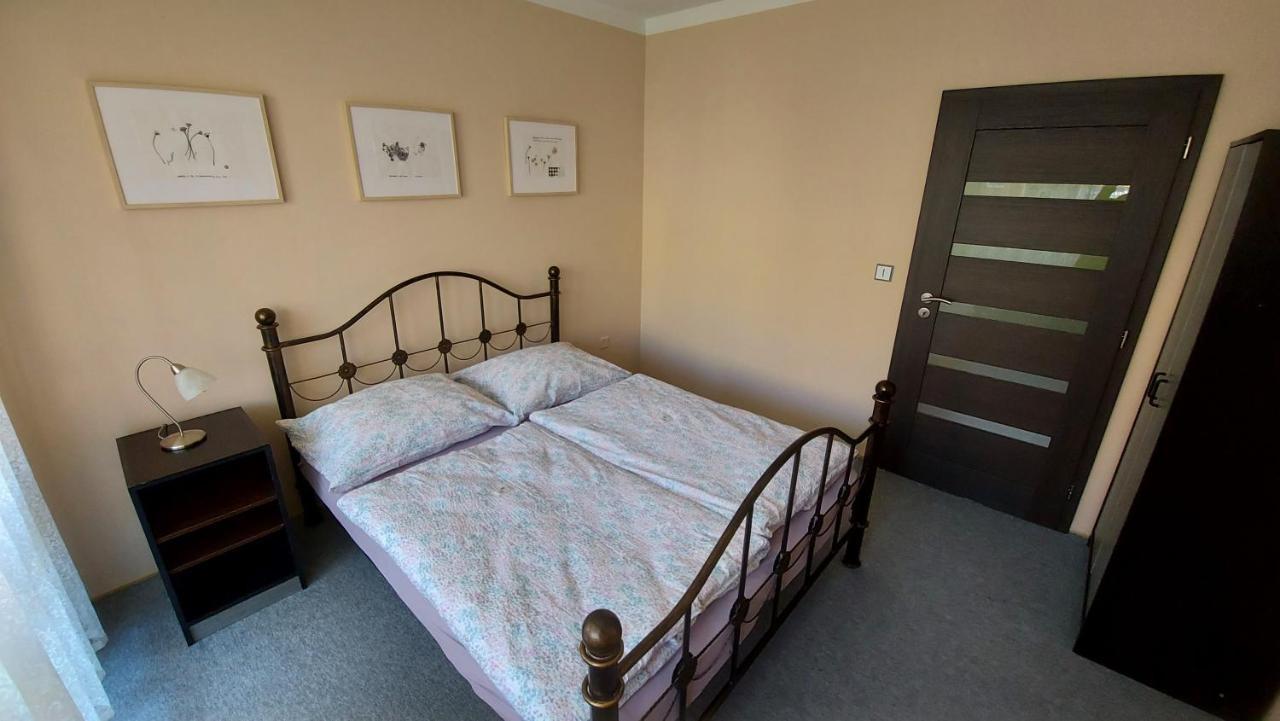 Apartman Eva - Plne Vybaveny Byt - Tyn Nad Vltavou Exterior photo
